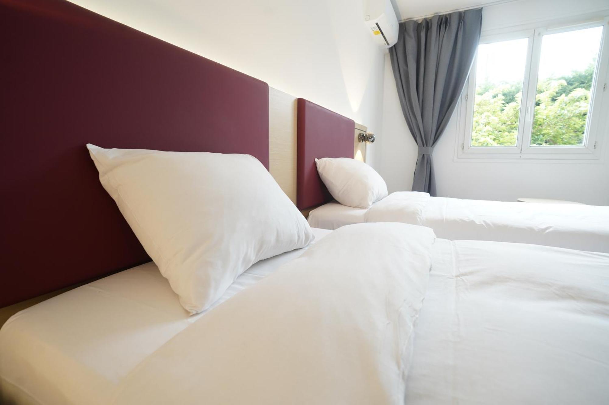 Anais Hotel Bourges Nord Saint-Doulchard Екстериор снимка