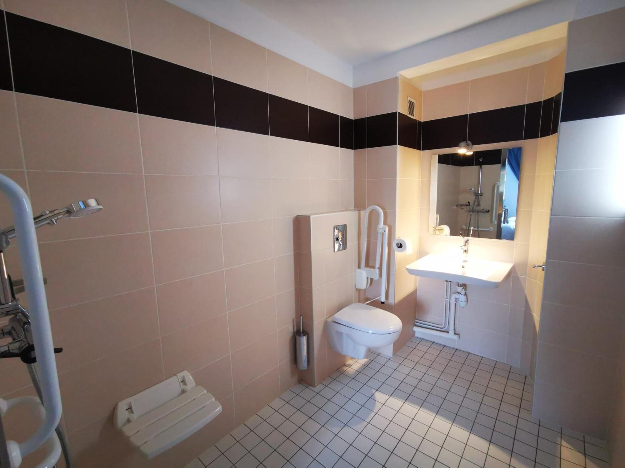 Anais Hotel Bourges Nord Saint-Doulchard Екстериор снимка